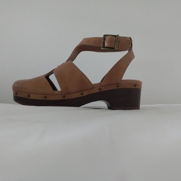 Vionic Day Faye Clog - Picture 4 of 8